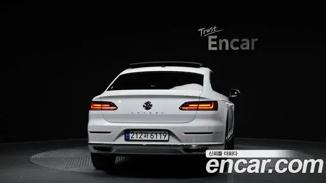 Volkswagen Arteon 2019 — Şəkil 17/20