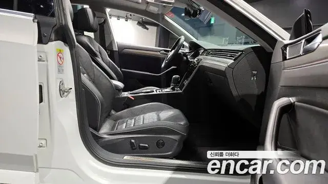 Volkswagen Arteon 2019 — Şəkil 13/20