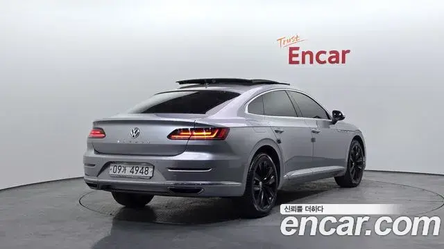 Volkswagen Arteon 2018 — Şəkil 9/20