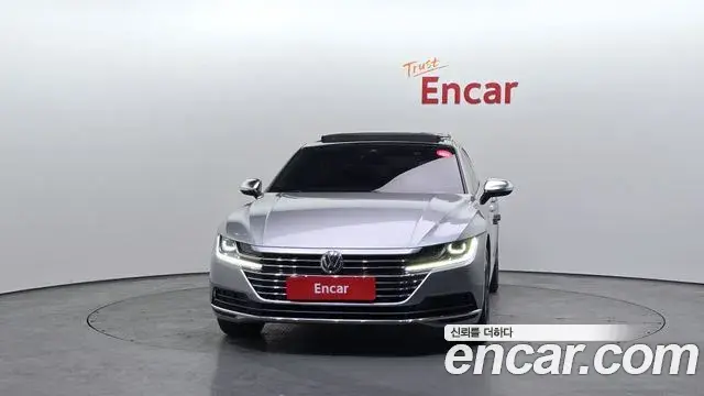 Volkswagen Arteon 2018 — Şəkil 10/20