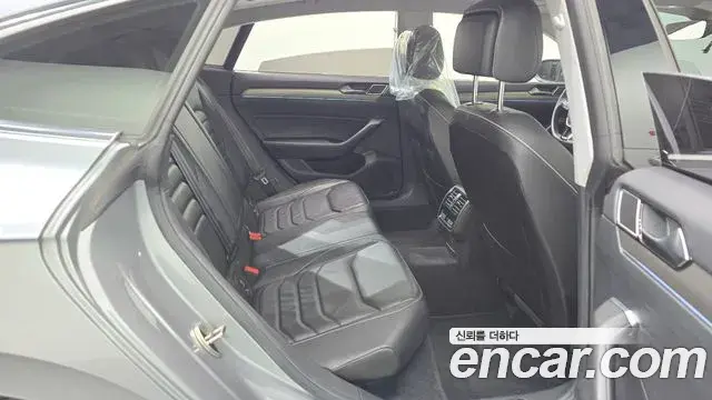 Volkswagen Arteon 2018 — Şəkil 17/20