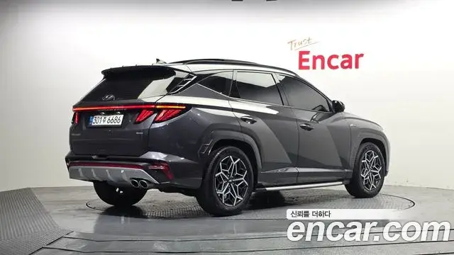 Hyundai Tucson Hybrid 2022 — ფოტო 17/20