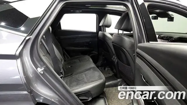 Hyundai Tucson Hybrid 2022 — ფოტო 15/20