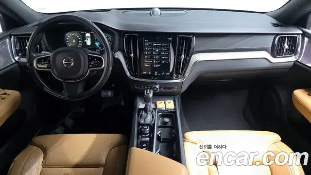 Volvo V60 Cross Country 2020 — ფოტო 9/20