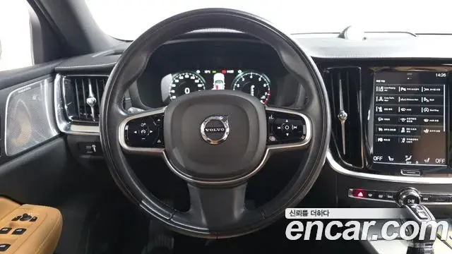 Volvo V60 Cross Country 2020 — ფოტო 4/20