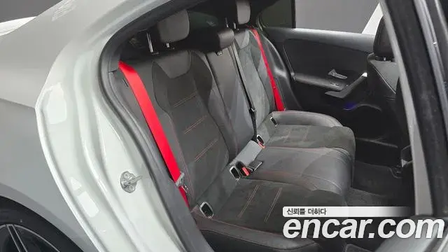 Mercedes-Benz A-Class 2020 — ფოტო 9/20