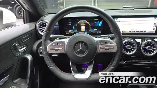 Mercedes-Benz A-Class 2020 — ფოტო 15/20