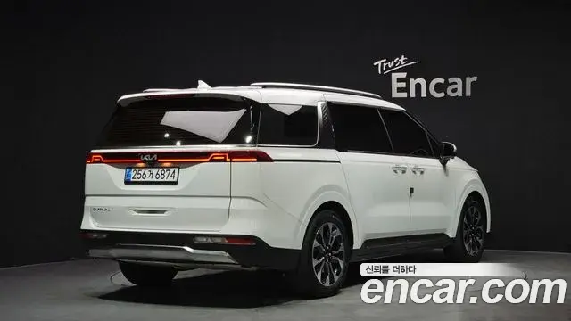 Kia Carnival 2022 — Фото 2/20