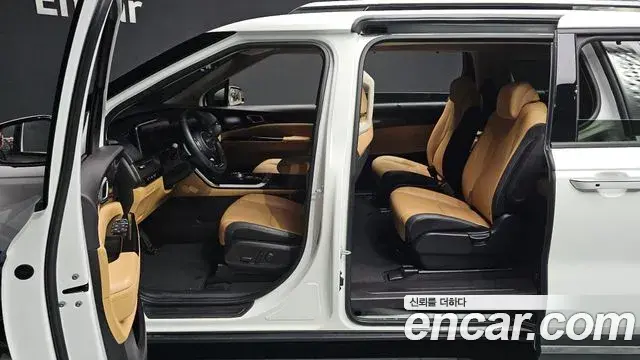 Kia Carnival 2022 — Фото 10/20