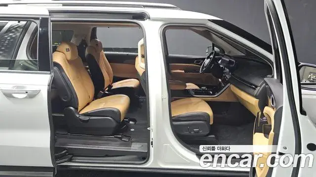 Kia Carnival 2022 — Фото 11/20