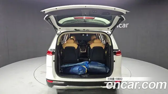 Kia Carnival 2022 — Фото 20/20