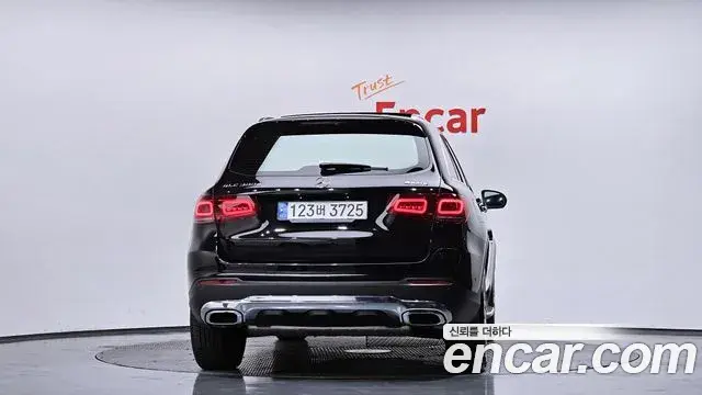 Mercedes-Benz GLC-Class 2020 — Şəkil 6/20