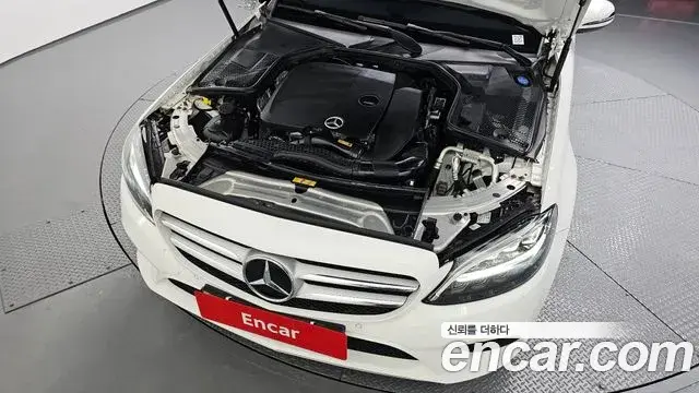 Mercedes-Benz C-Class 2020 — Photo 17/20