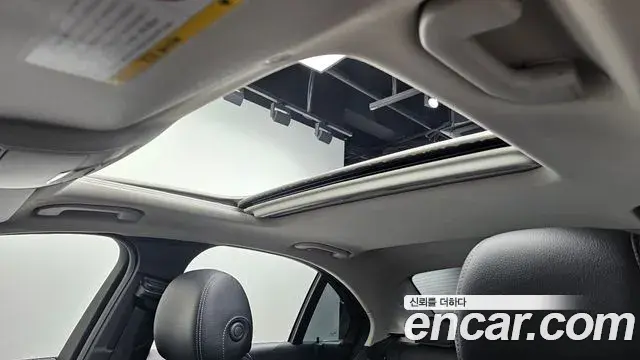 Mercedes-Benz C-Class 2020 — Photo 16/20