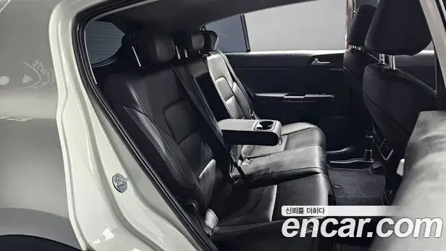 Kia Sportage The Bold 2020 — Фото 12/20