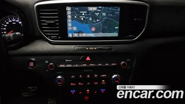 Kia Sportage The Bold 2020 — Фото 14/20