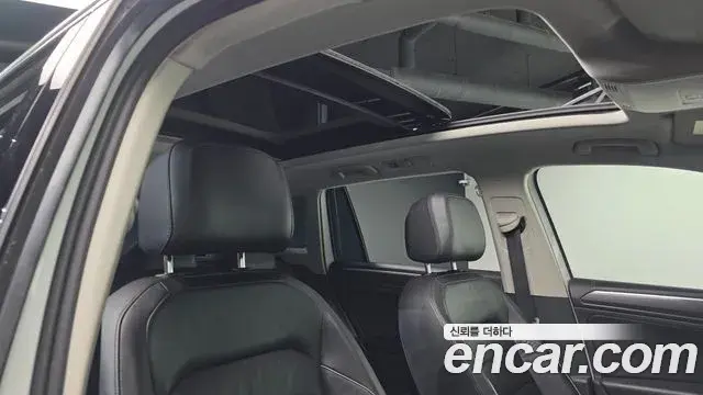 Volkswagen Tiguan 2020 — ფოტო 3/20