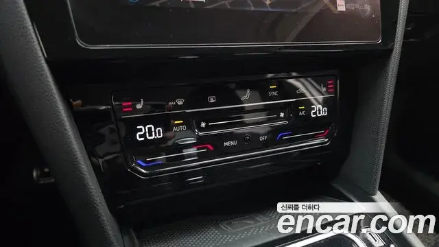 Volkswagen Passat GT 2022 — Photo 11/20