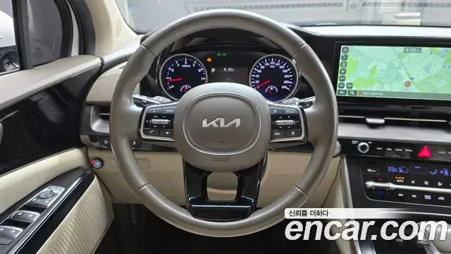 Kia Carnival 2023 — Фото 13/20