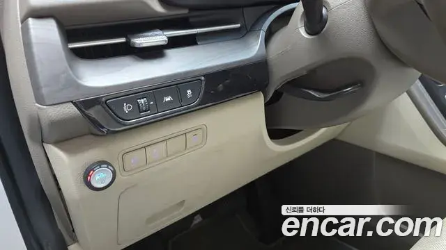 Kia Carnival 2023 — Фото 15/20