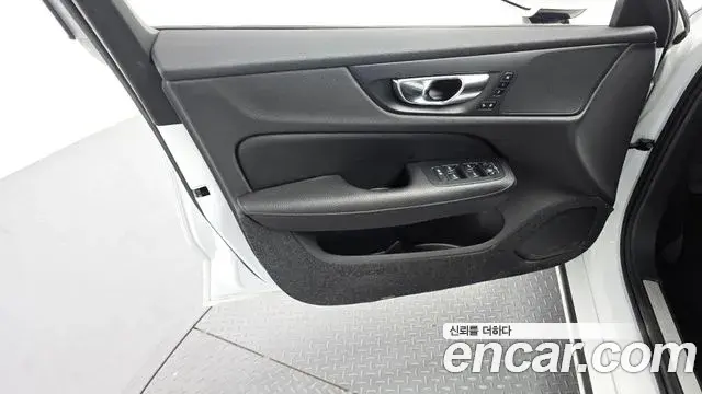 Volvo S60 2020 — Photo 20/30