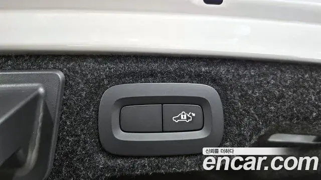 Volvo S60 2020 — Photo 21/30