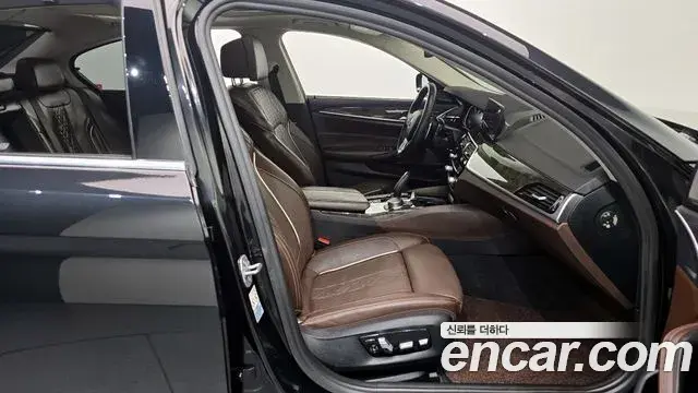 BMW 5 Series 2018 — Şəkil 5/20