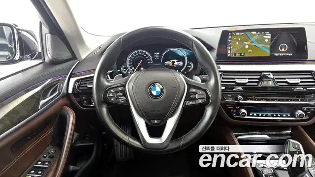 BMW 5 Series 2018 — Şəkil 2/20