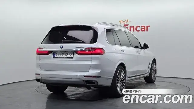 BMW X7 2022 — ფოტო 4/20