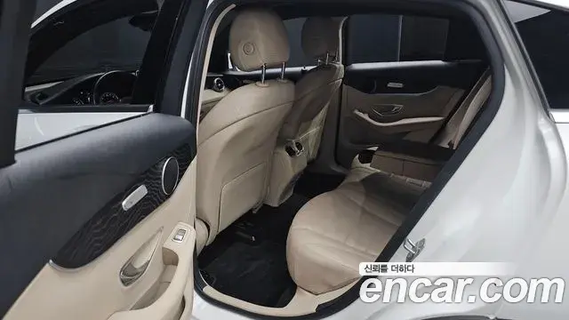 Mercedes-Benz GLC-Class 2019 — Фото 12/20