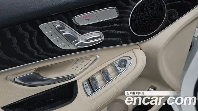 Mercedes-Benz GLC-Class 2019 — Фото 17/20