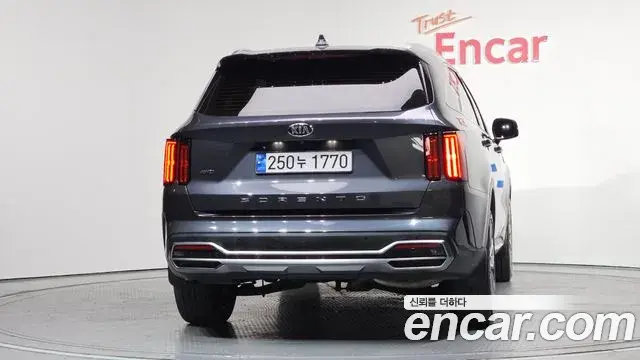 Kia Sorento 2021 — Şəkil 2/20