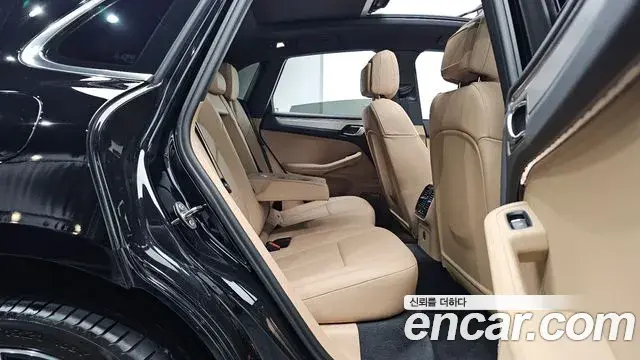 Porsche Macan 2022 — Photo 12/20