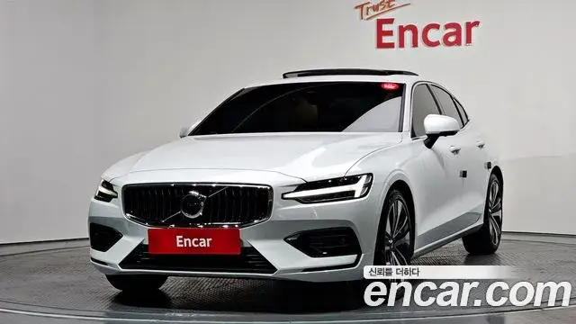 Volvo S60 2023 — Şəkil 5/37