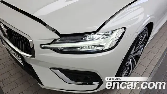 Volvo S60 2023 — Şəkil 29/37