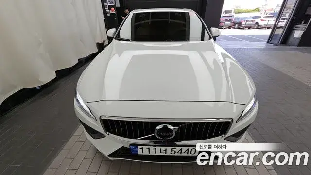 Volvo S60 2023 — Şəkil 3/37