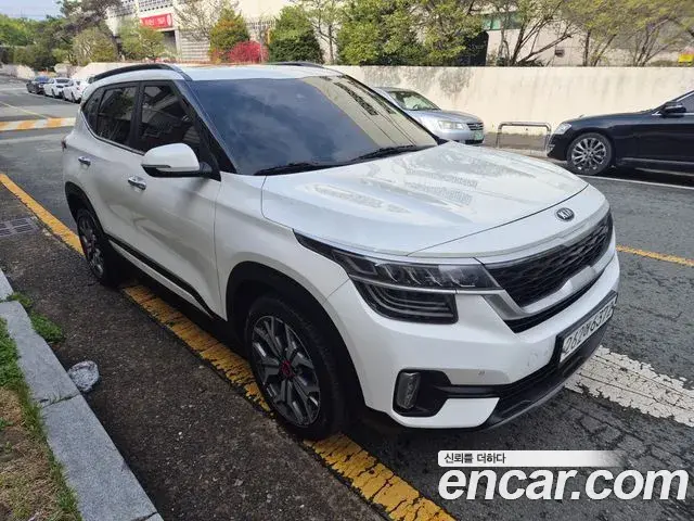 Kia Seltos 2020 — ფოტო 7/20