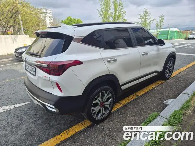 Kia Seltos 2020 — ფოტო 12/20