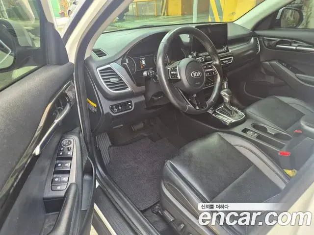 Kia Seltos 2020 — ფოტო 3/20
