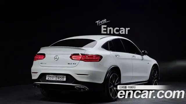 Mercedes-Benz GLC-Class 2018 — Şəkil 29/30