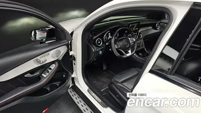 Mercedes-Benz GLC-Class 2018 — Şəkil 8/30