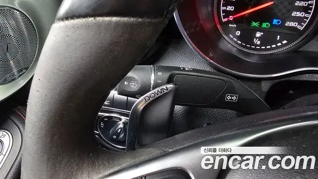 Mercedes-Benz GLC-Class 2018 — Şəkil 19/30
