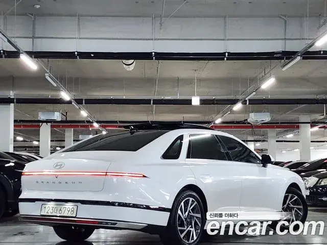Hyundai Grandeur Hybrid 2023 — ფოტო 19/20