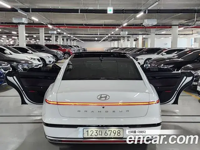 Hyundai Grandeur Hybrid 2023 — ფოტო 1/20