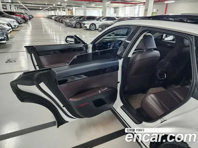 Hyundai Grandeur Hybrid 2023 — ფოტო 20/20