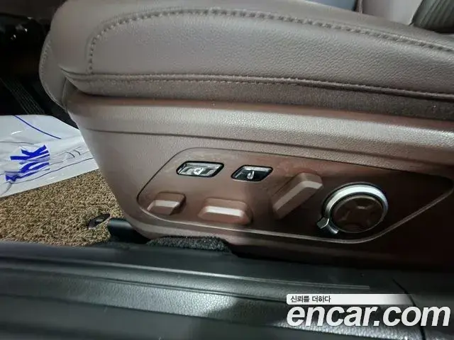 Hyundai Grandeur Hybrid 2023 — ფოტო 6/20