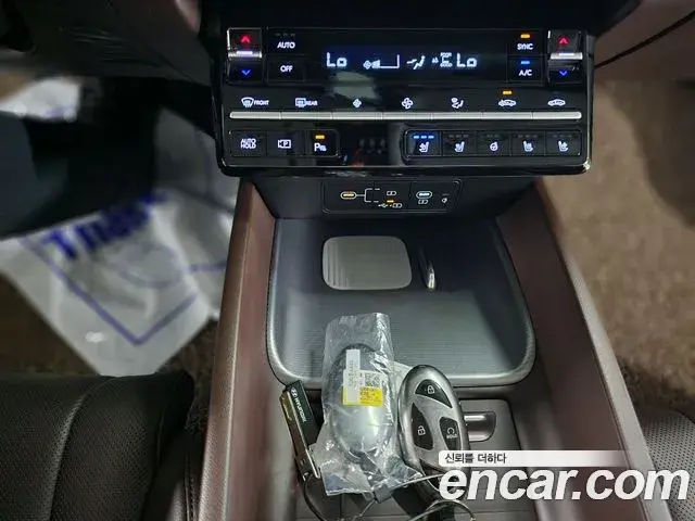 Hyundai Grandeur Hybrid 2023 — ფოტო 15/20