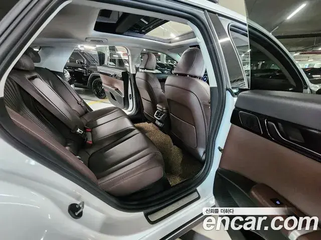 Hyundai Grandeur Hybrid 2023 — ფოტო 4/20