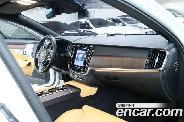 Volvo S90 2022 — ფოტო 14/20