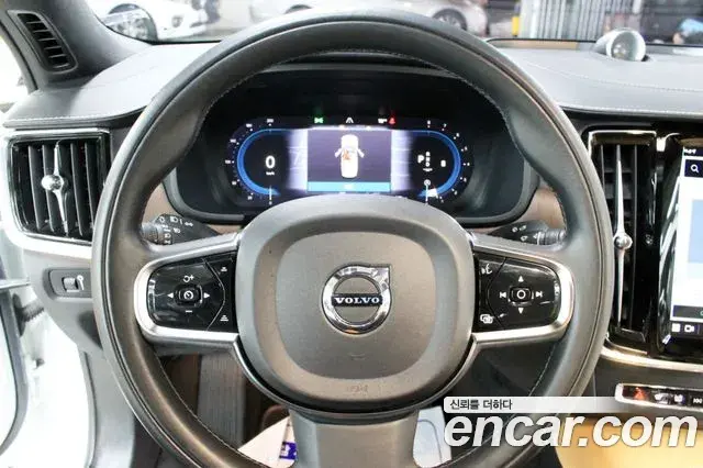 Volvo S90 2022 — ფოტო 18/20